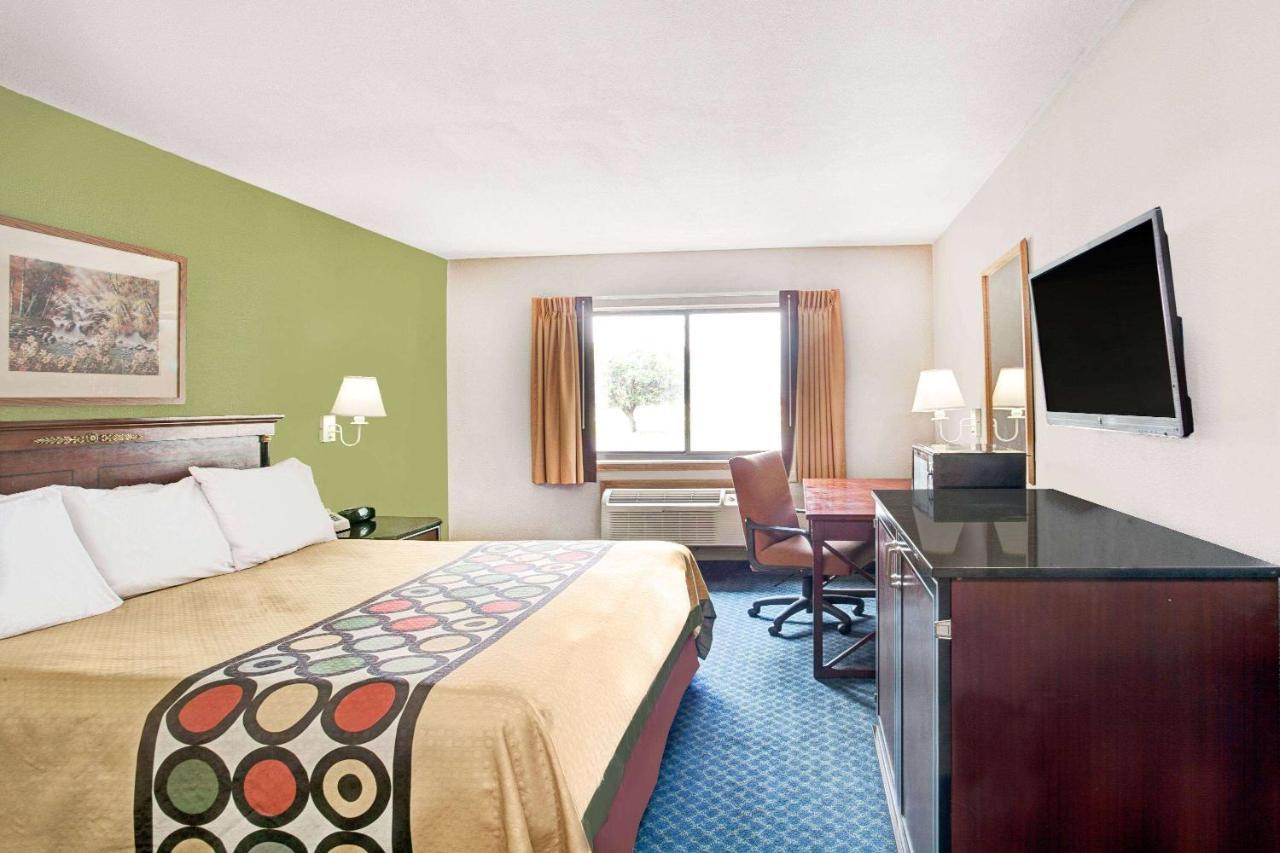 Super 8 By Wyndham West Memphis Hotel Eksteriør billede
