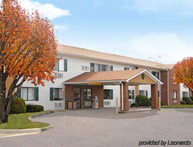Super 8 By Wyndham West Memphis Hotel Eksteriør billede